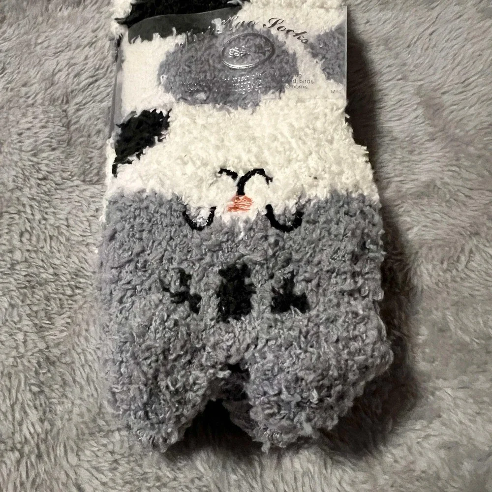 Mei Hao Socks Soft Polyester Women OneSize White/Gray Cat & Pom Balls Kawaii NEW